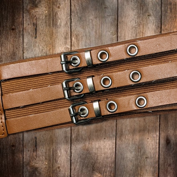 Brown Stretch Belt 3 Buckles in Front Velcro Closure in Back Silver S/M - Picture 5 of 10